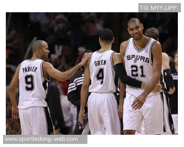 张佳玮分析太阳热火战术对比与马刺组织者缺失问题